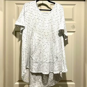 Lane Bryant LIVI Active Shirt Sz 22/24